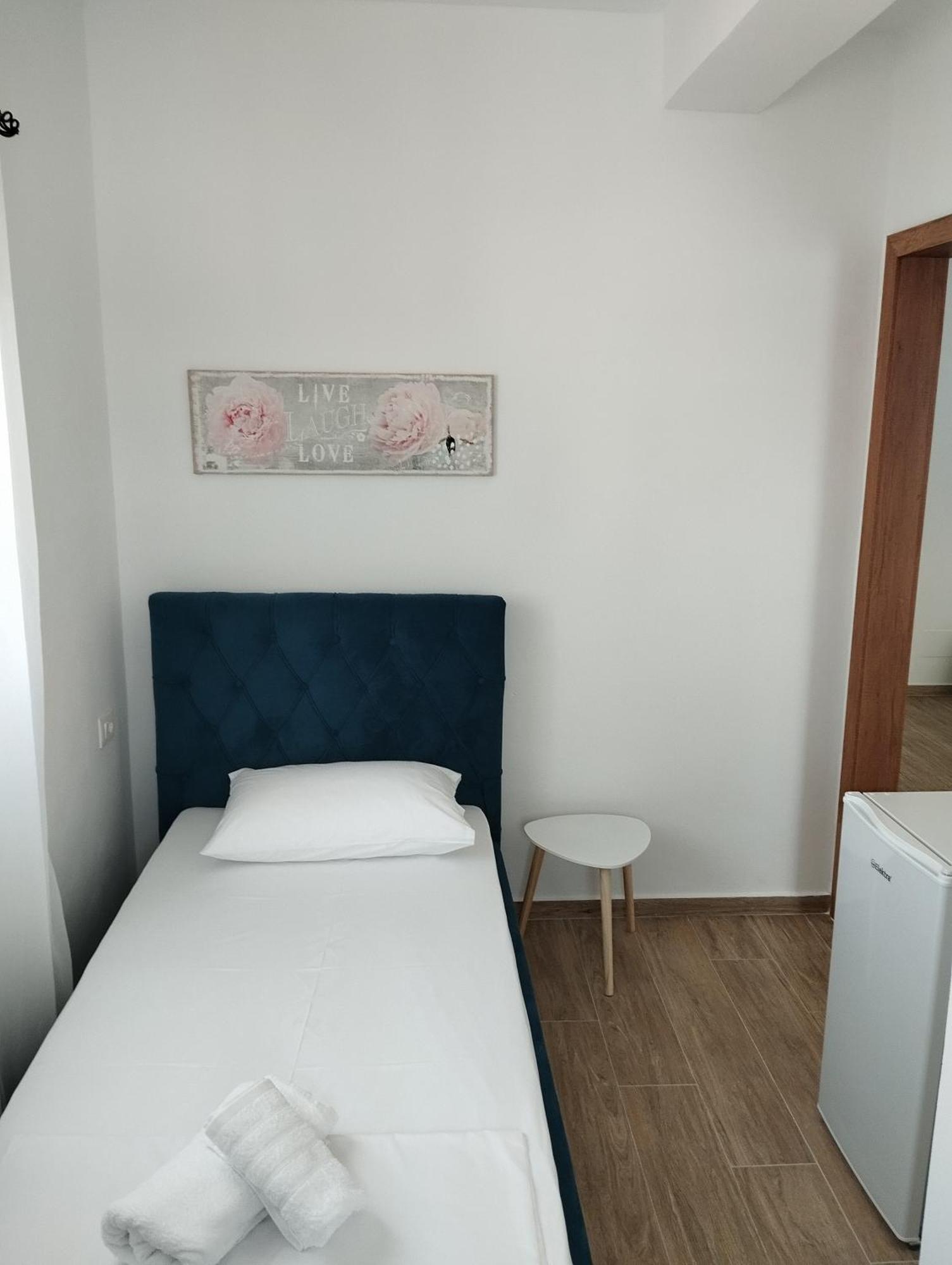 Amente Apartaments Ksamil Eksteriør billede